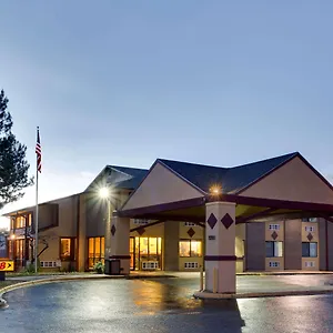 Super 8 By Wyndham Stapleton Hotel Denver
